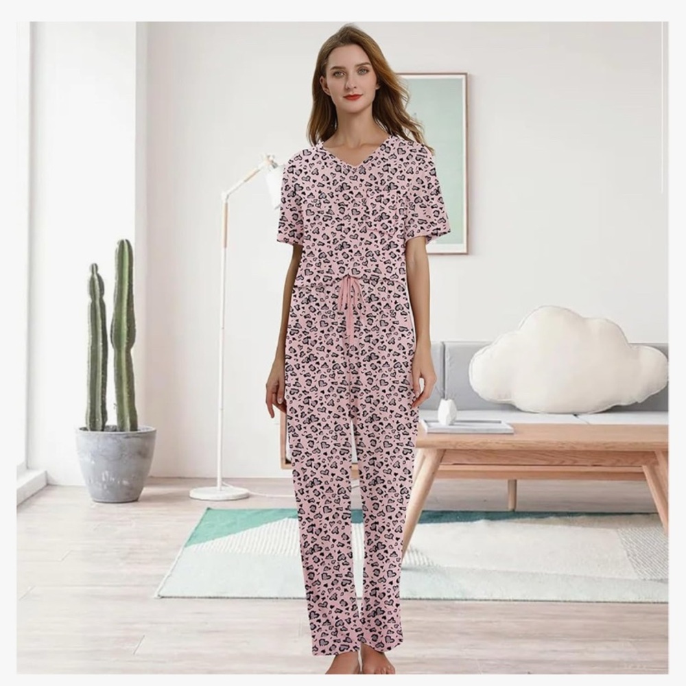 NWOT * CONOMAX * Pink HEART 🩷 Women's Pajamas 2-piece complete SET